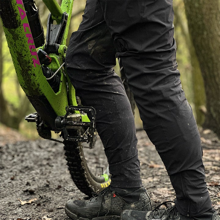 Close up detail shot of the Odyssey Activewear Shield Trousers MTB pants with abrasion resistant knee pads